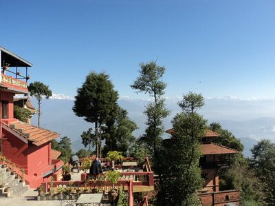 In Nagarkot könnt ihr bei gutem Wetter während des Sonnenaufgangs die schneebedeckten Gipfel des Himalaya sehen.