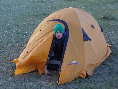 Bei unseren Campingreisen trennt Sie nur eine dünne Zeltwand von der einzigartigen Natur um Sie herum. Campingreise, Zelt, Natur