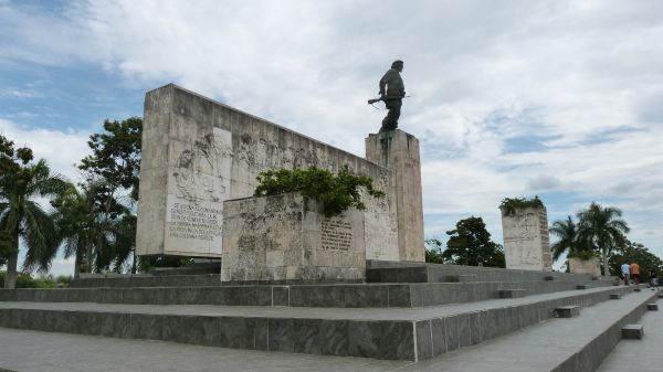 In Santa Clara können wir das eindrucksvolle Monument und Museum zu Ehren Ché Guevaras bestaunen. Ché Guevara, Santa Clara, Museum,