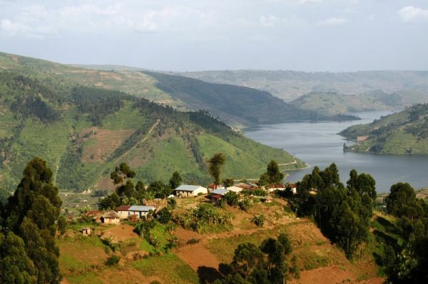 Lake Bunyonyi Lake Bunyonyi