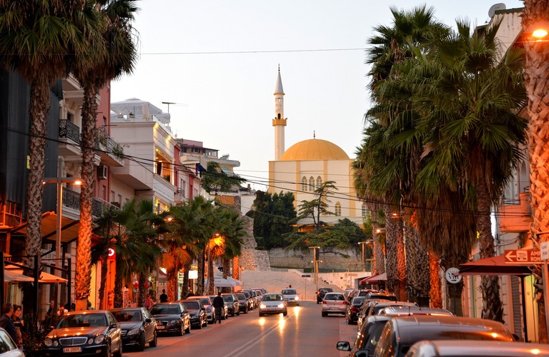 Die Stadt Durrës Durrës, Albanien, albanien rundreise, Straße, Gebäude