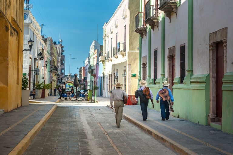 Campeche Drei Männer auf den Straßen von Campeche