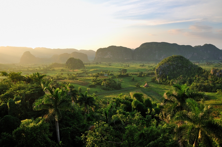 Die beeindruckende Landschaft des Viñales-Tals. Landschaft im Vinales Tal