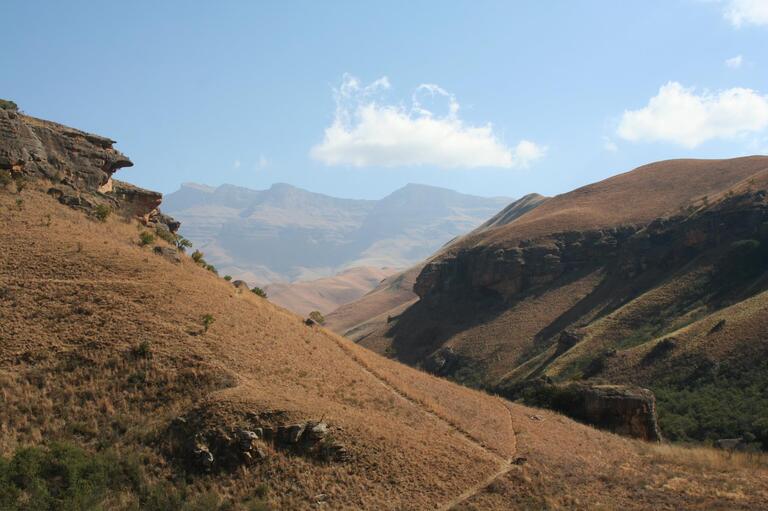 Die Landschaft der Drakensberge Drakensberge, Landschaft, Südafrika