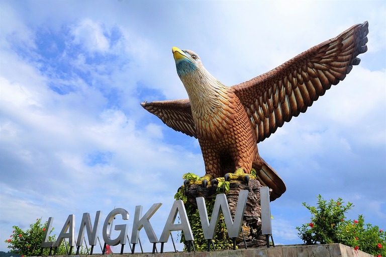 Zu Besuch bei den Seeadlern von Langkawi. Djoser Malaysia Langkawi Seeadler