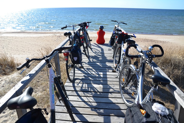 Die Kurische Nehrung, hier in Litauen Kurische Nehrung, Litauen, Steg, Strand, Fahrräder, baltikum radreise
