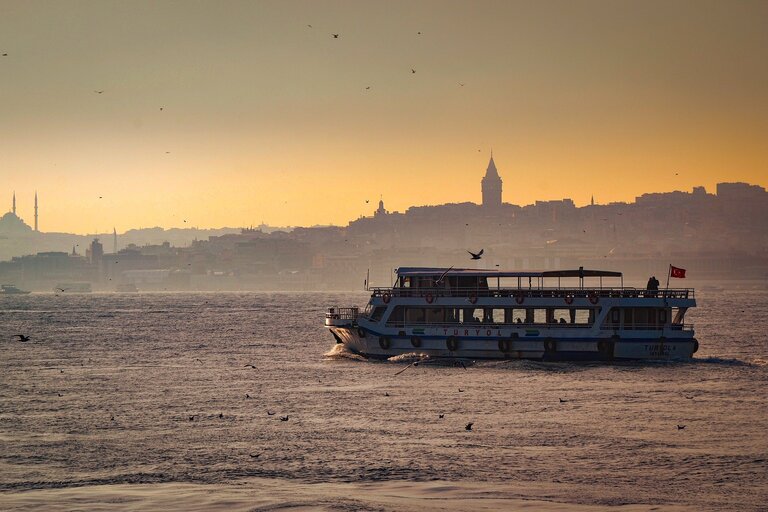 Istanbul, Bosporus, Hafenrundfahrt, Mittelmeer