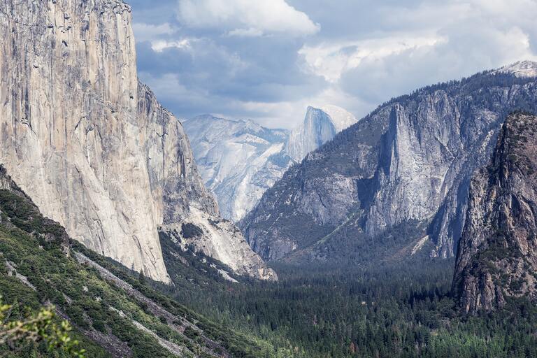 Der Yosemite Natiolpark ist einer der ältesten Nationalparks der USA. Nationalpark Yosemite, Natur, Tiere,usa rundreise 3 wochen mit kindern