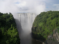 DIe spektakulären Victoriafälle in Simbabwe